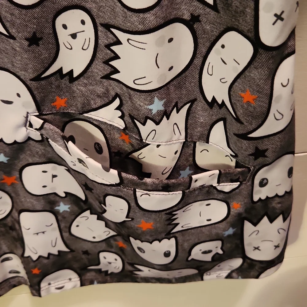 Premiere healing hands scrub top - Picture 4 of 5